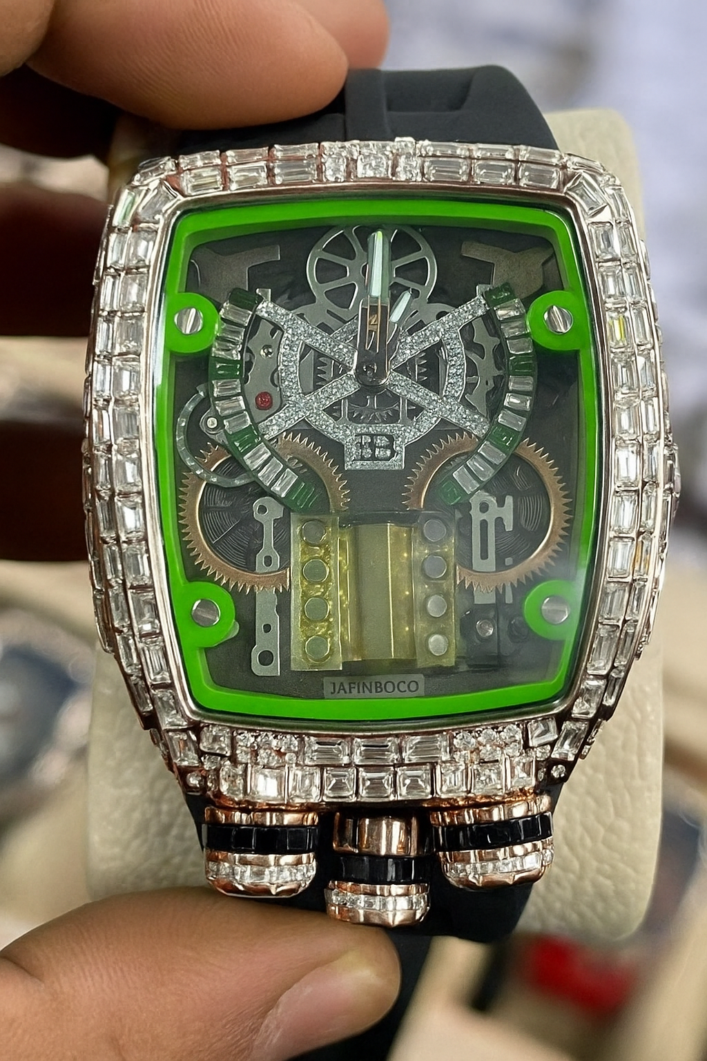 Luxury Skeleton Diamond Bezel Watch – Automatic Mechanical with Rubber Strap